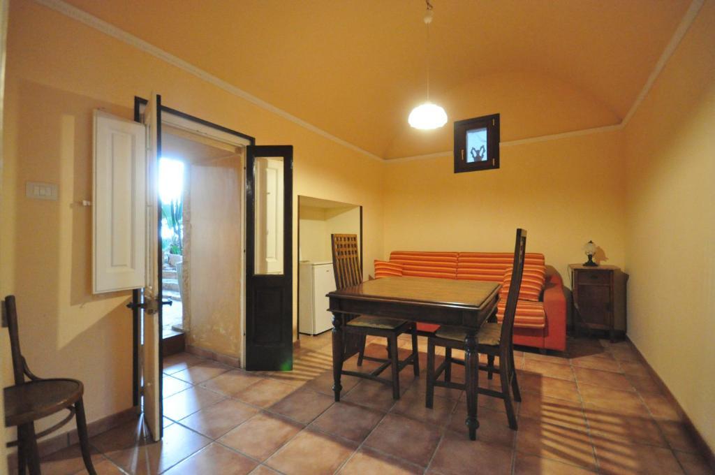 Felline In Bed&Breakfast Dimora Di Charme El Salento Habitación foto