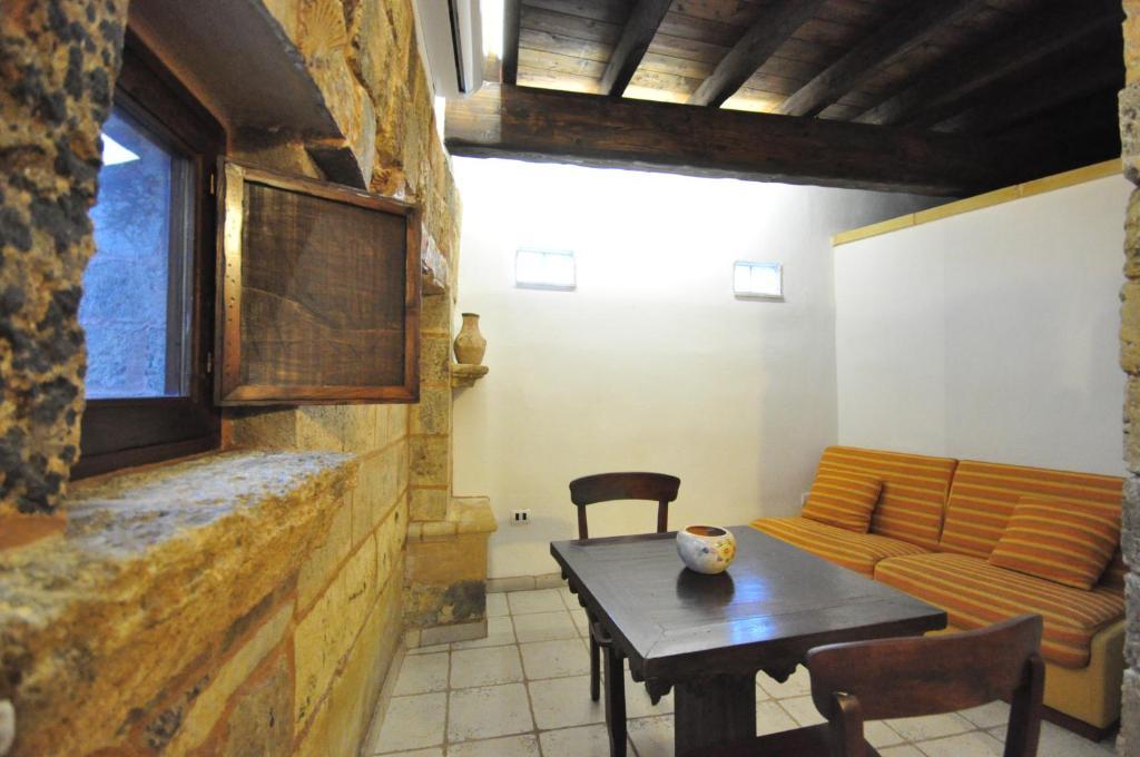 Felline In Bed&Breakfast Dimora Di Charme El Salento Habitación foto