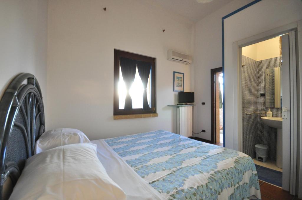Felline In Bed&Breakfast Dimora Di Charme El Salento Habitación foto